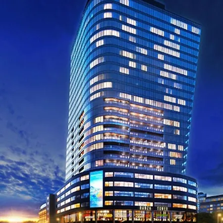 Hanza Tower 23 Pool & Jacussi Daire